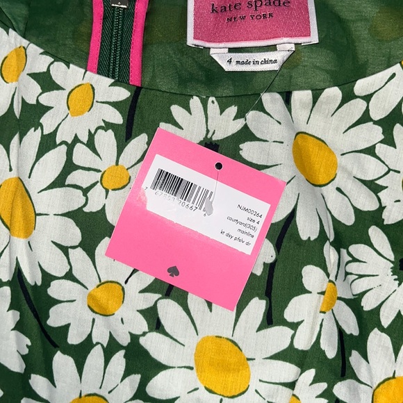♠️ 💃 Kate spade NY Women’s Kate Daisy Puff-Sleeve Dress, Courtyard - Picture 5 of 9